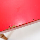 Small side table with turned legs and red top - Josco, made in Belgium - 1950s
