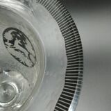 Early 20th century Bohemian vase in engraved crystal with castle and deer motifs