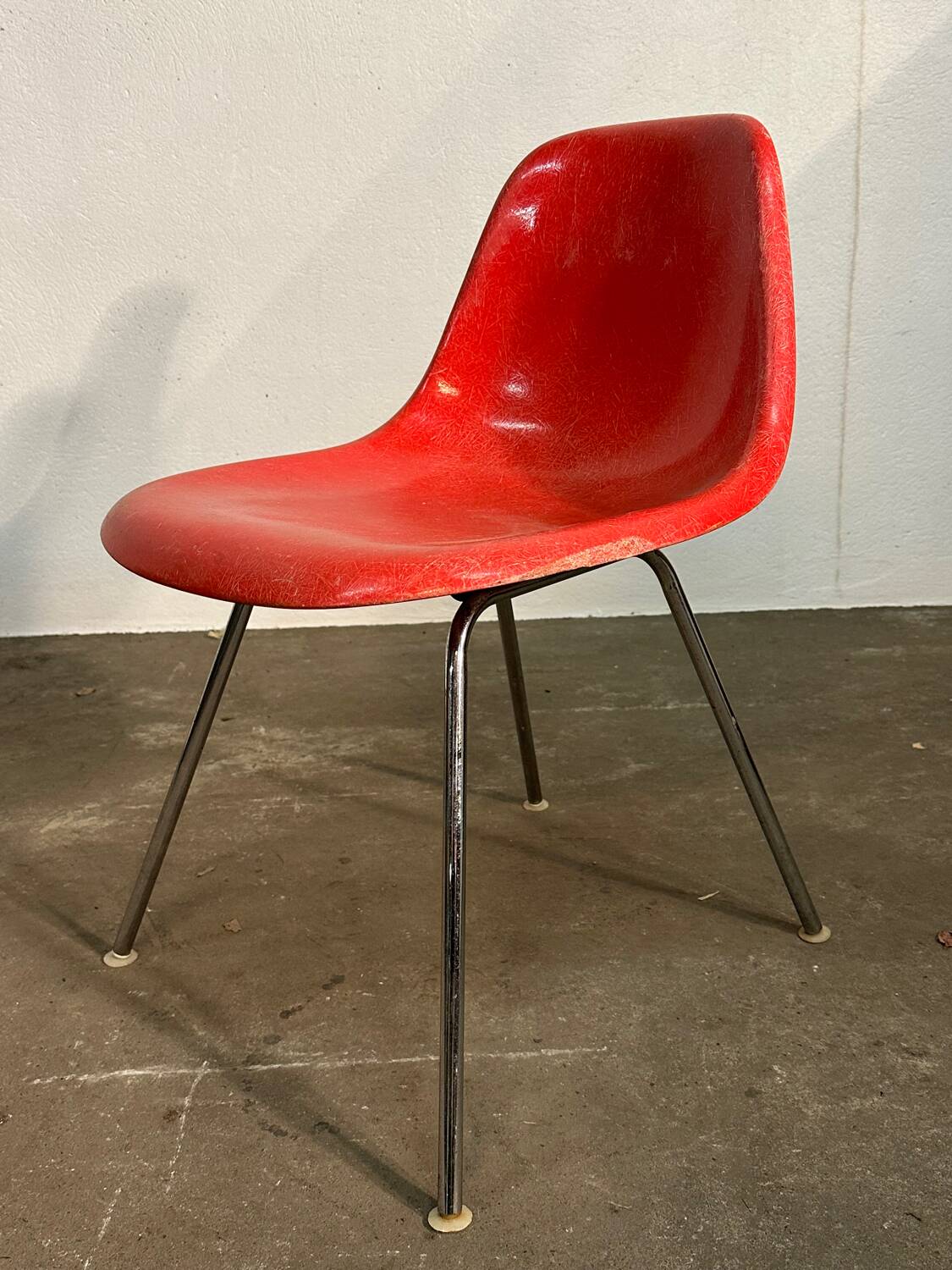Original Herman Miller Fiberglass Eames DSX Chairs Low Back Rare First Edition International Furniture Label
