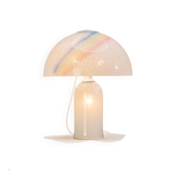 Lampe de table Doria en verre bulle avec des détails en couleurs arc-en-ciel.