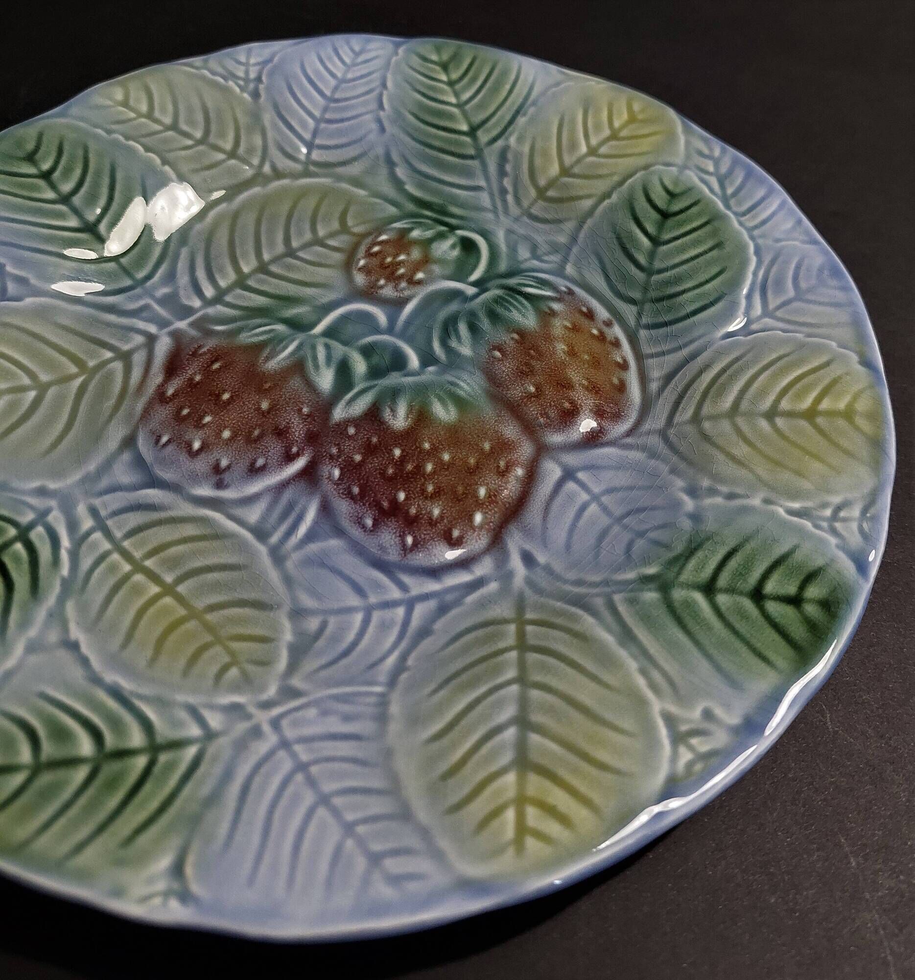 Strawberry barbotine plate Salins les Bains 20th century