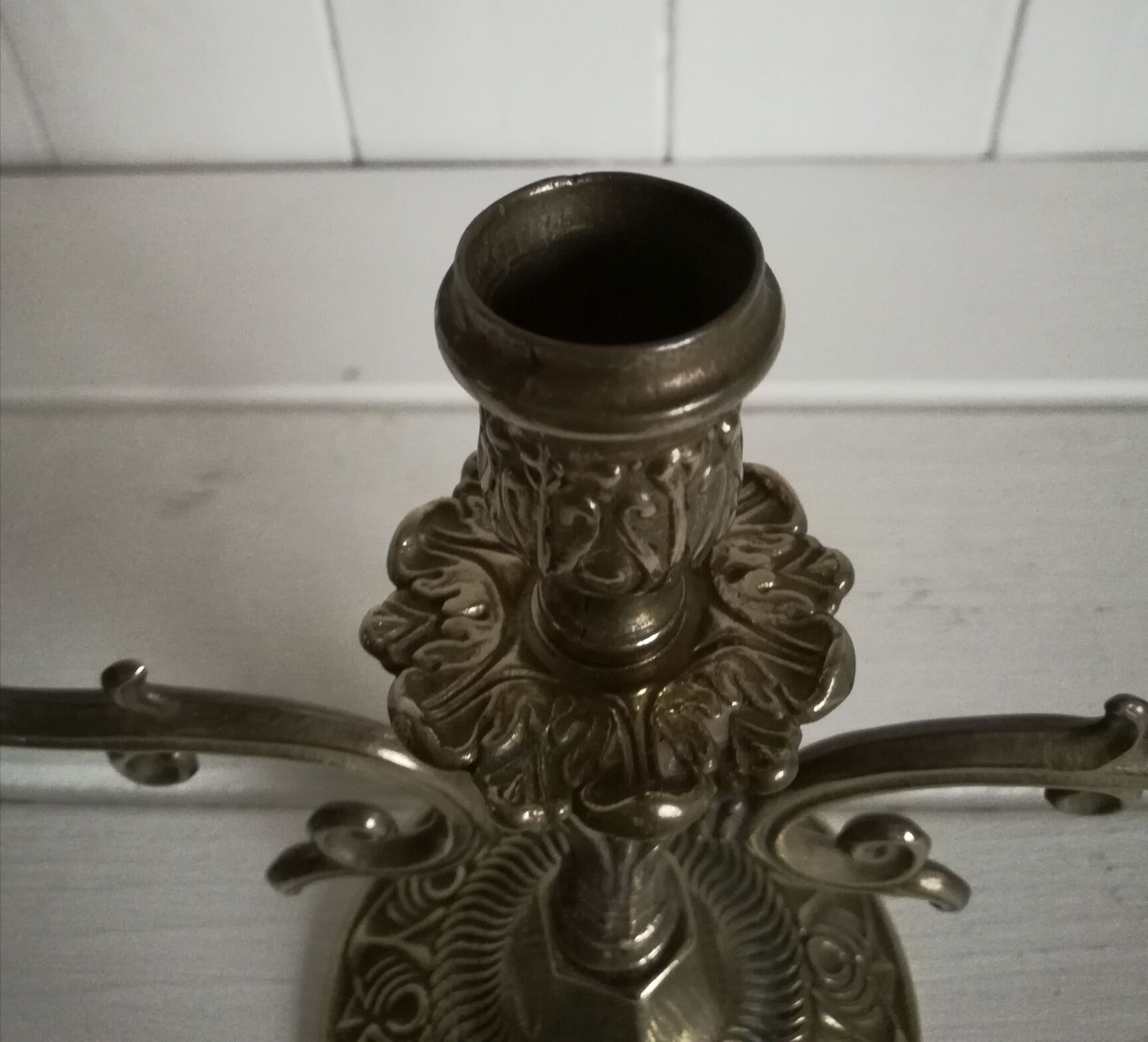 3-spoke brass candle holder
