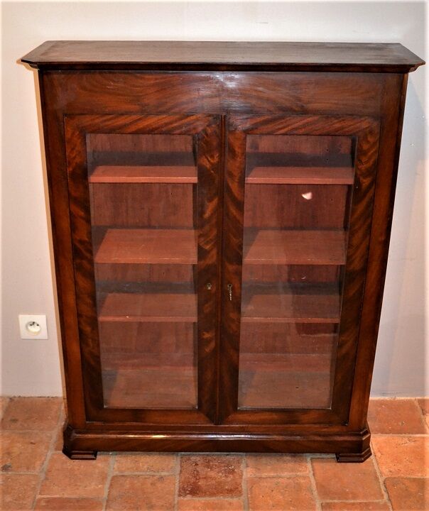 Vitrine louis Philippe
