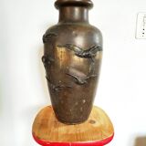 Large Art Deco vase in patinated brass, relief decoration of birds – year