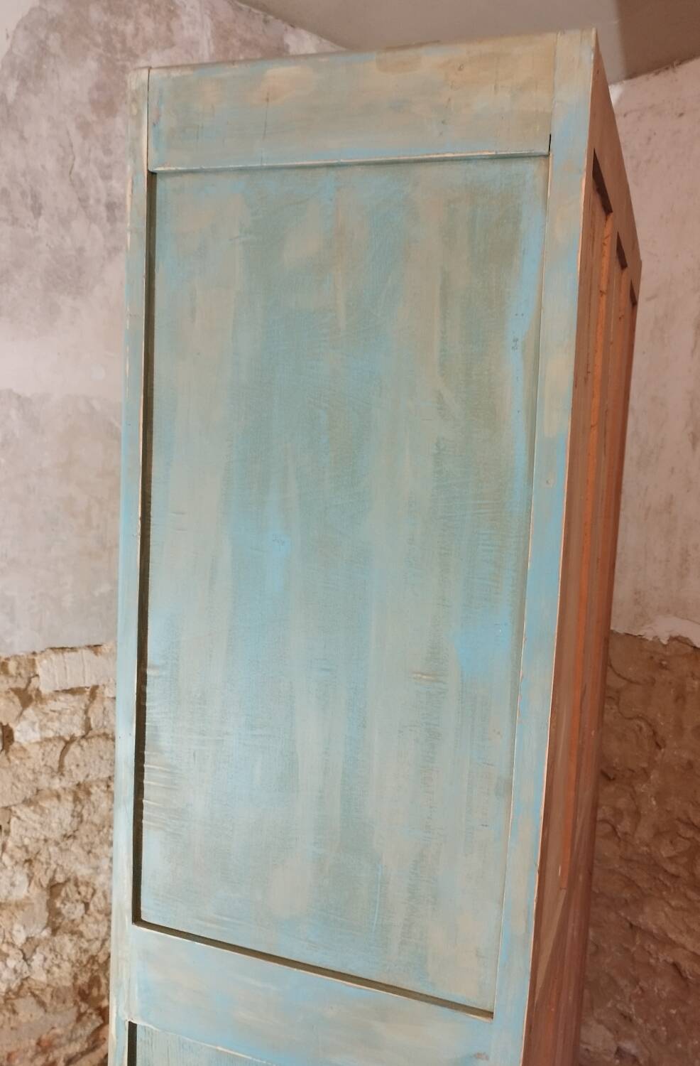 Armoire parisienne
