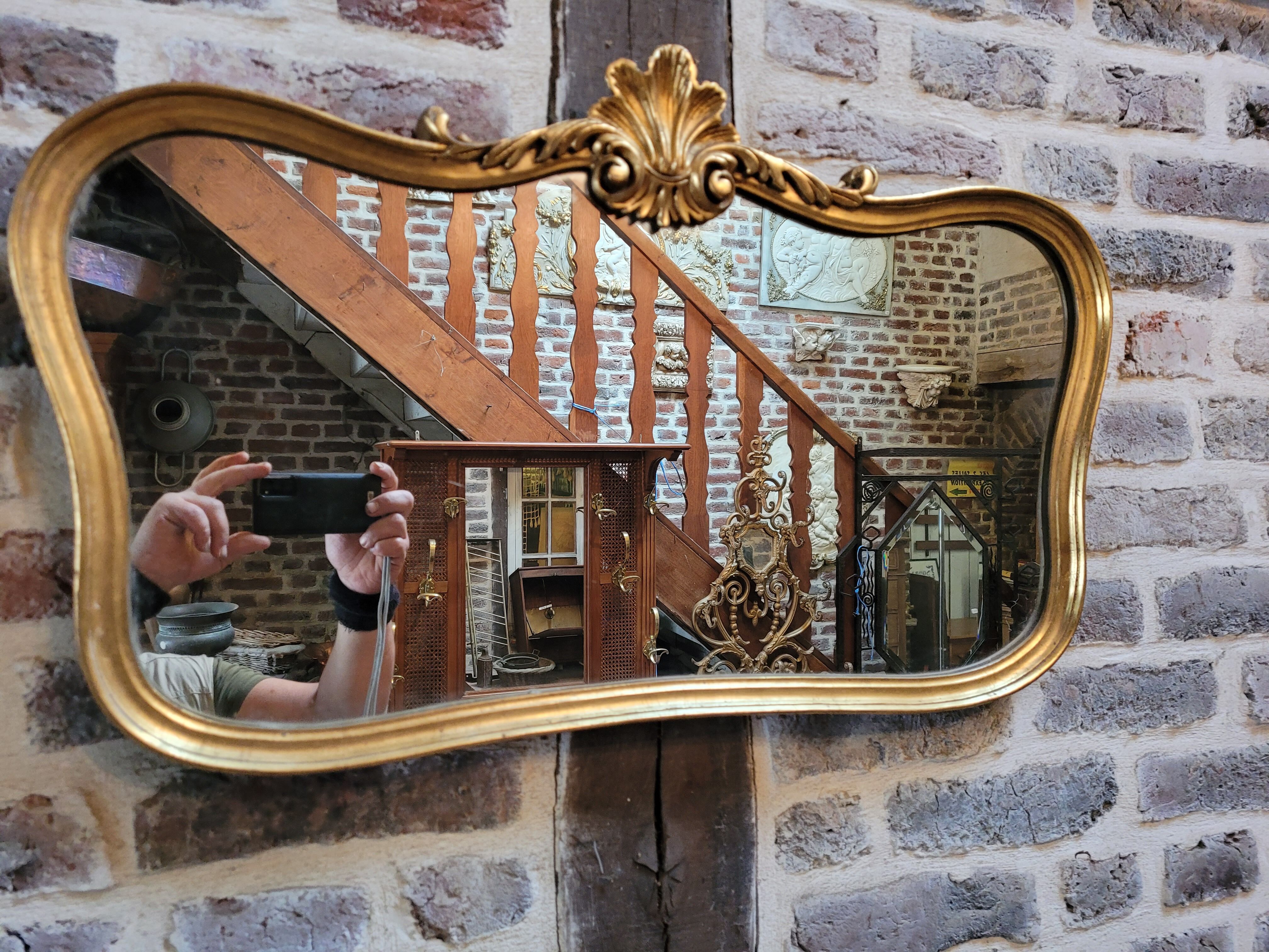 Miroir doré style Louis XV