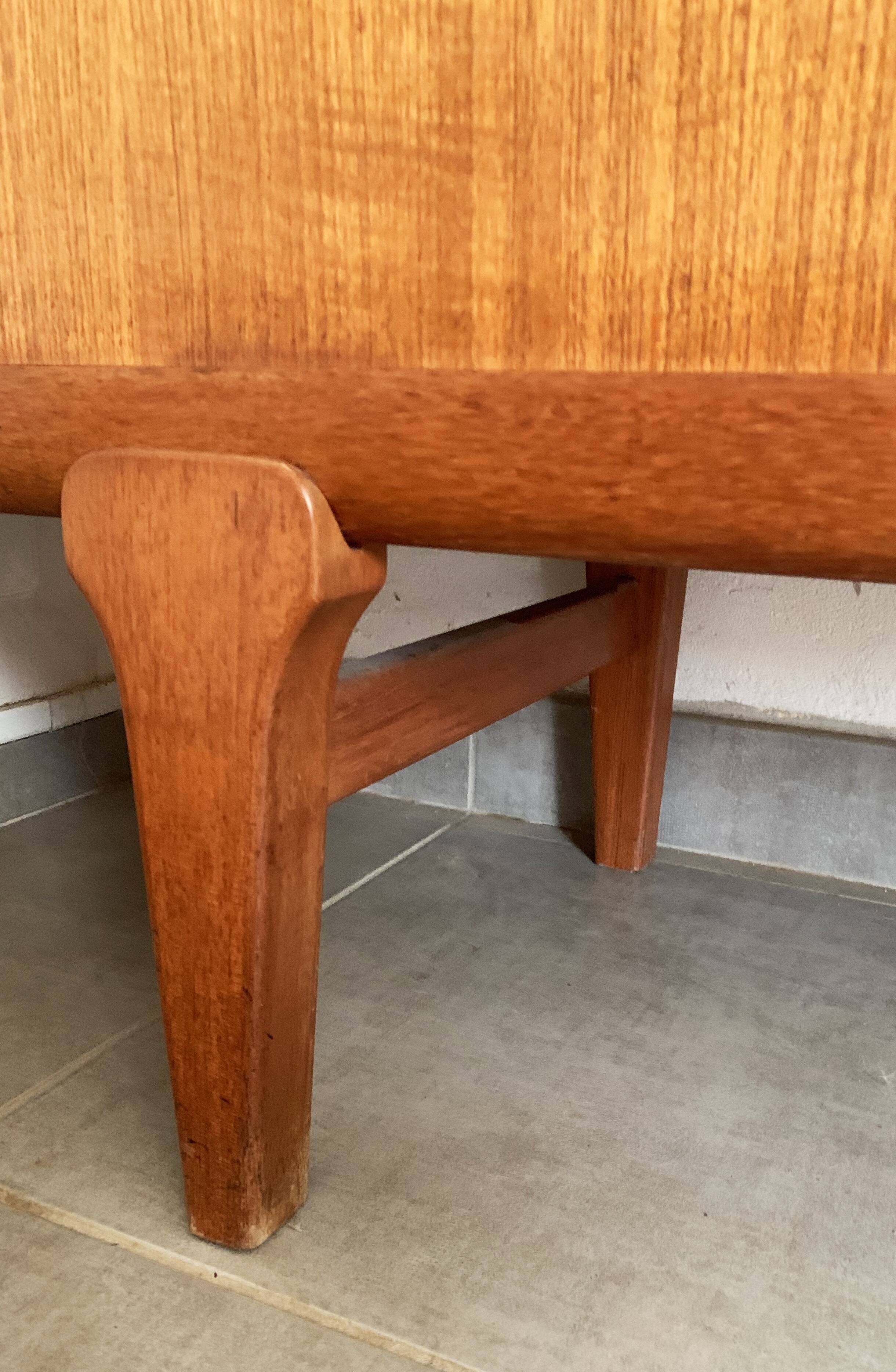 Large Danish vintage row in blond teak from the 60s