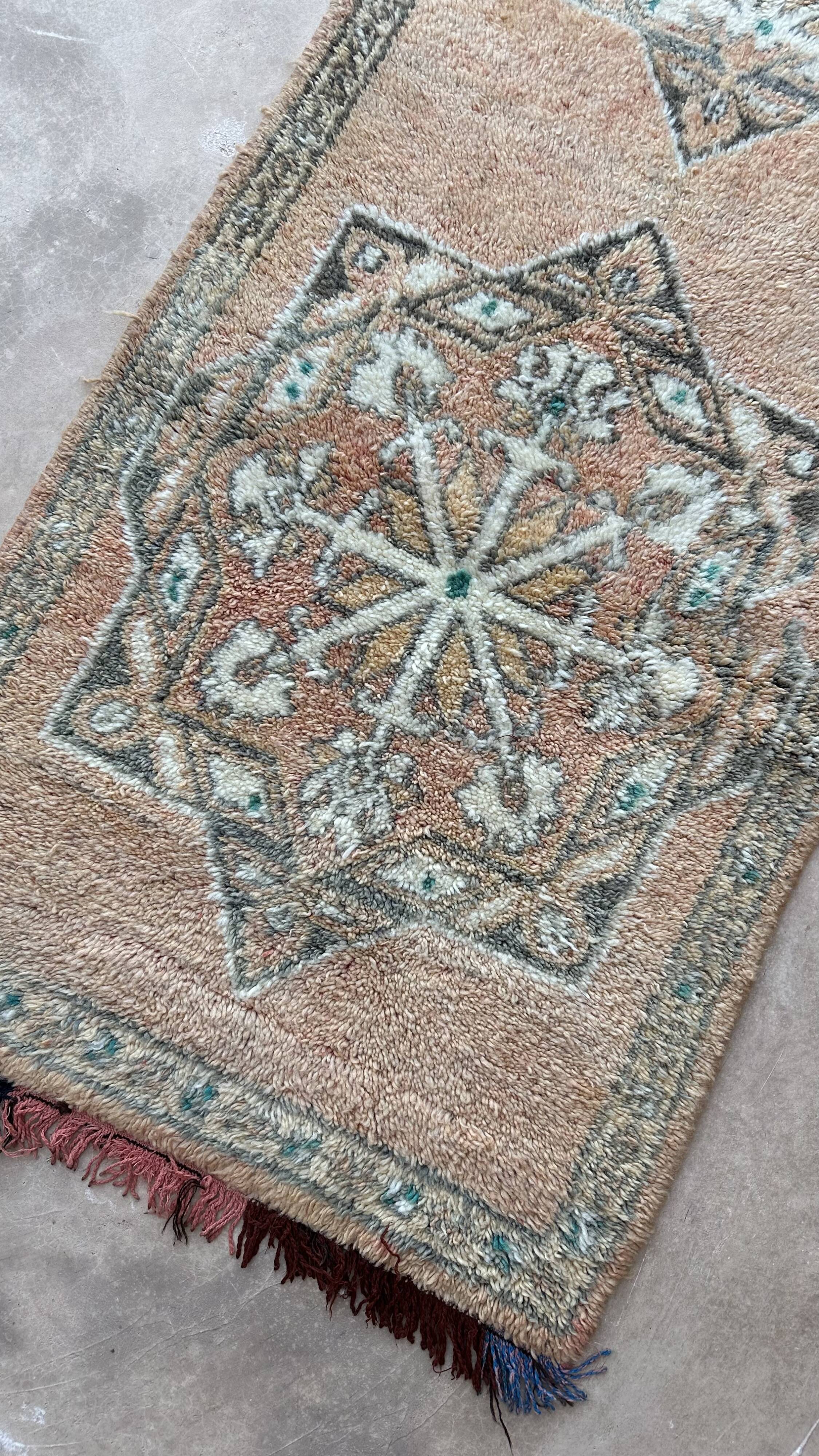 Colorful Boujad Moroccan rug - 296 x 98 cm