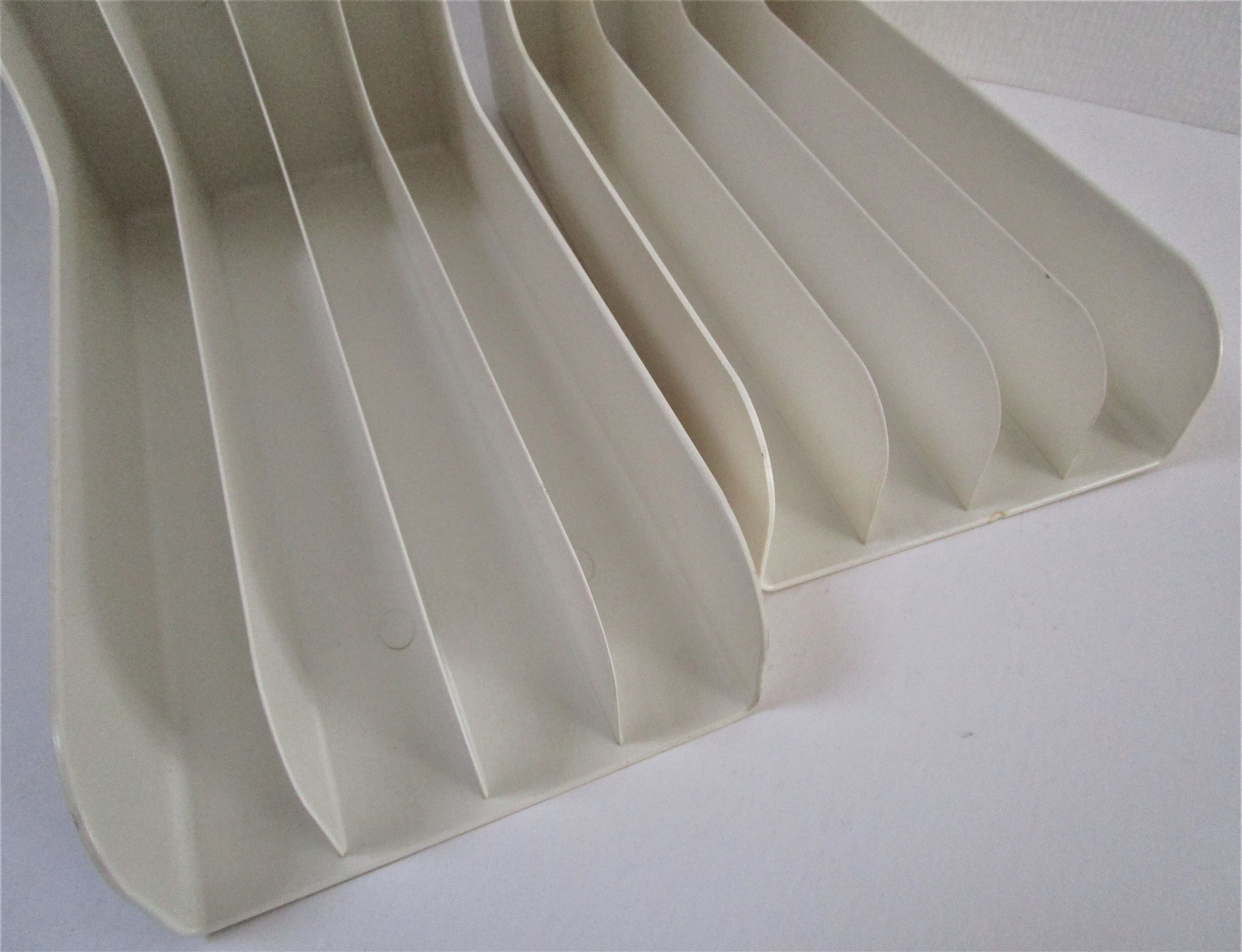 Pair of range white vinyl records vintage 70s