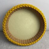 Scoubidou and rattan basket