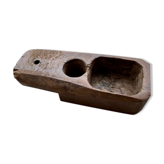 Primitive ashtray