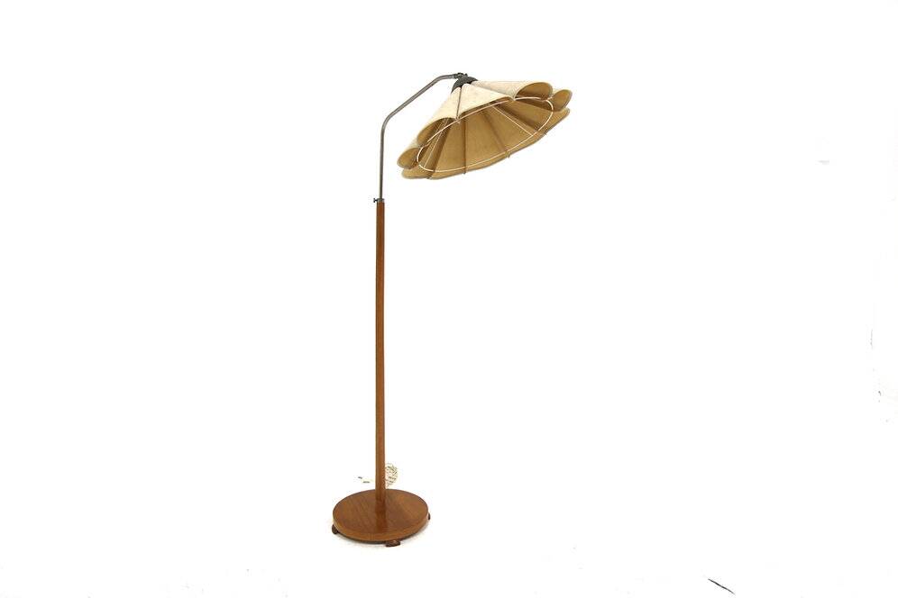 Scandinavian floor lamp in elm, Swedish modern, Sweden, 1940