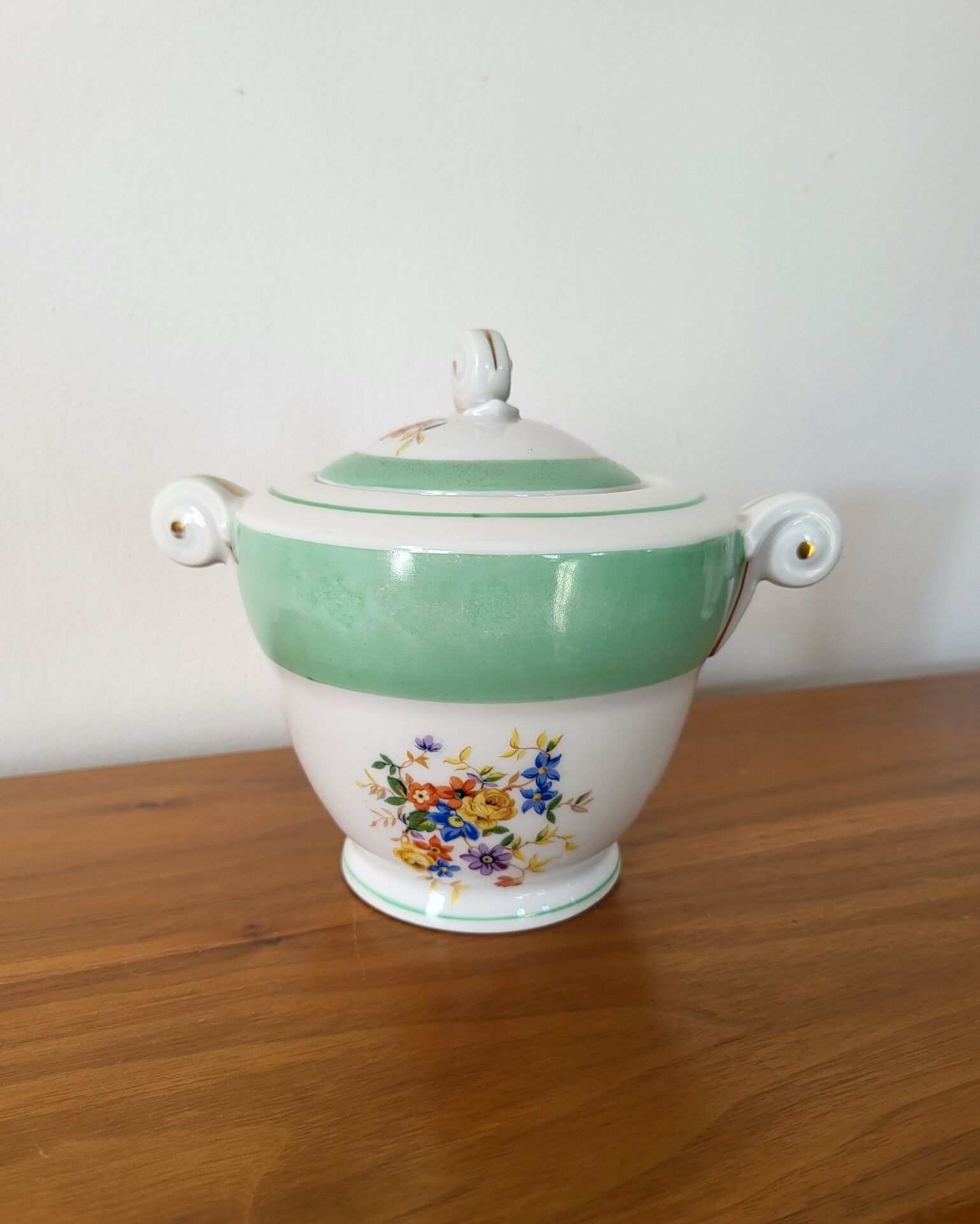 Covered pot, Limoges porcelain sugar bowl