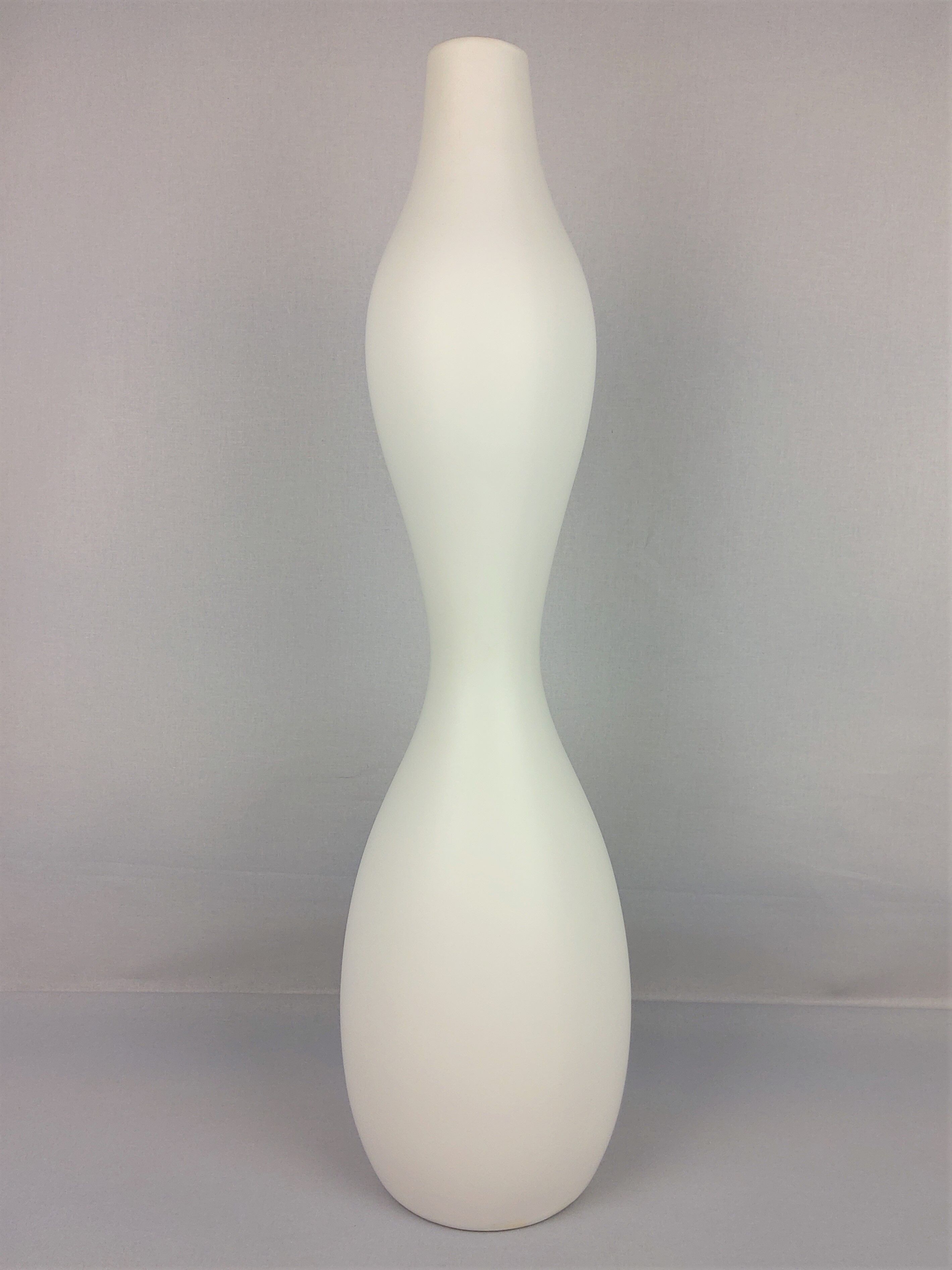 1990 ceramic white vase