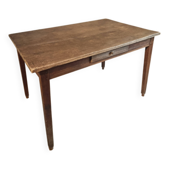 Table de campagne ancienne avec tiroir – Chêne et pin, France, vers 1900