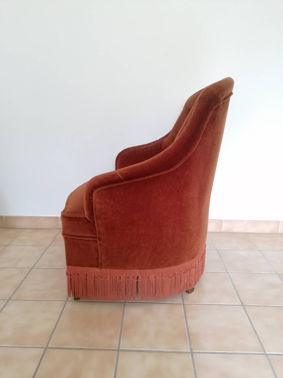 Toad armchair
