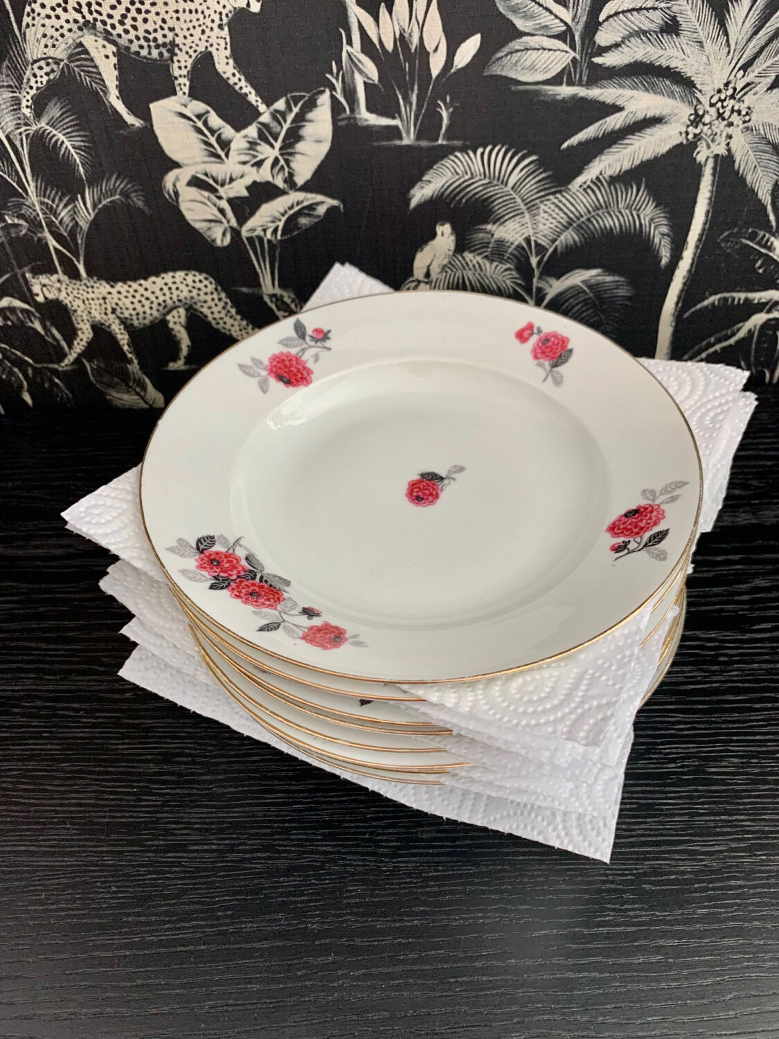 Lot de 9 assiettes creuses vintage