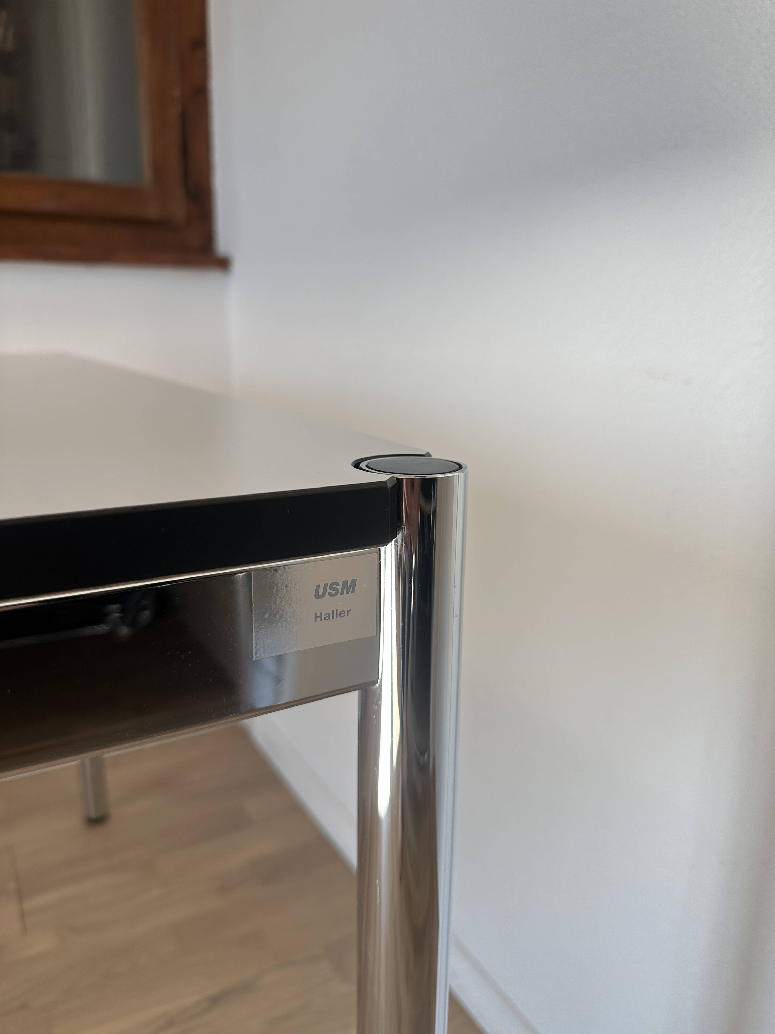 Bureau USM Haller en stratifié gris perle