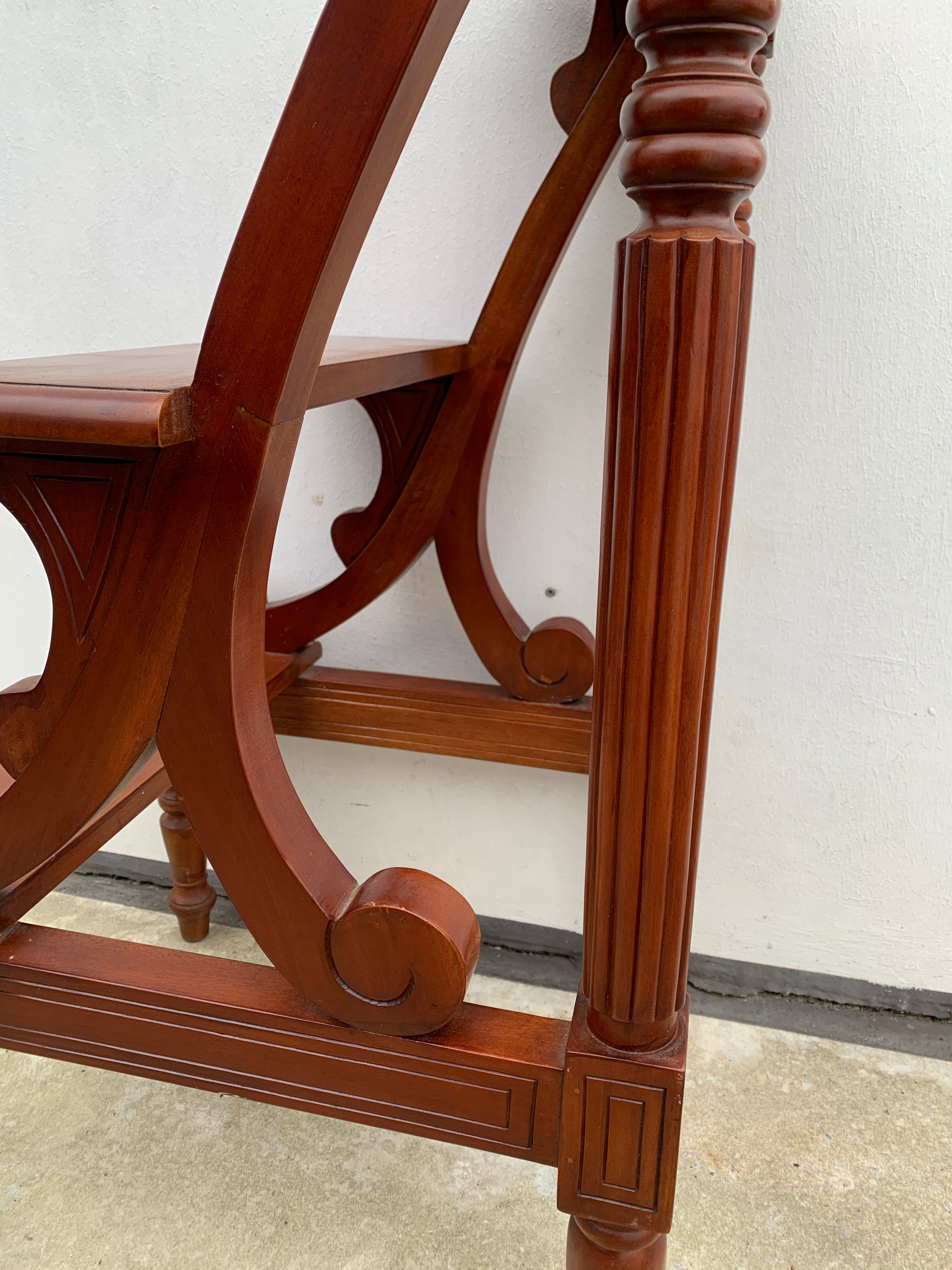 Escabeau anglais en bois XXème siècle