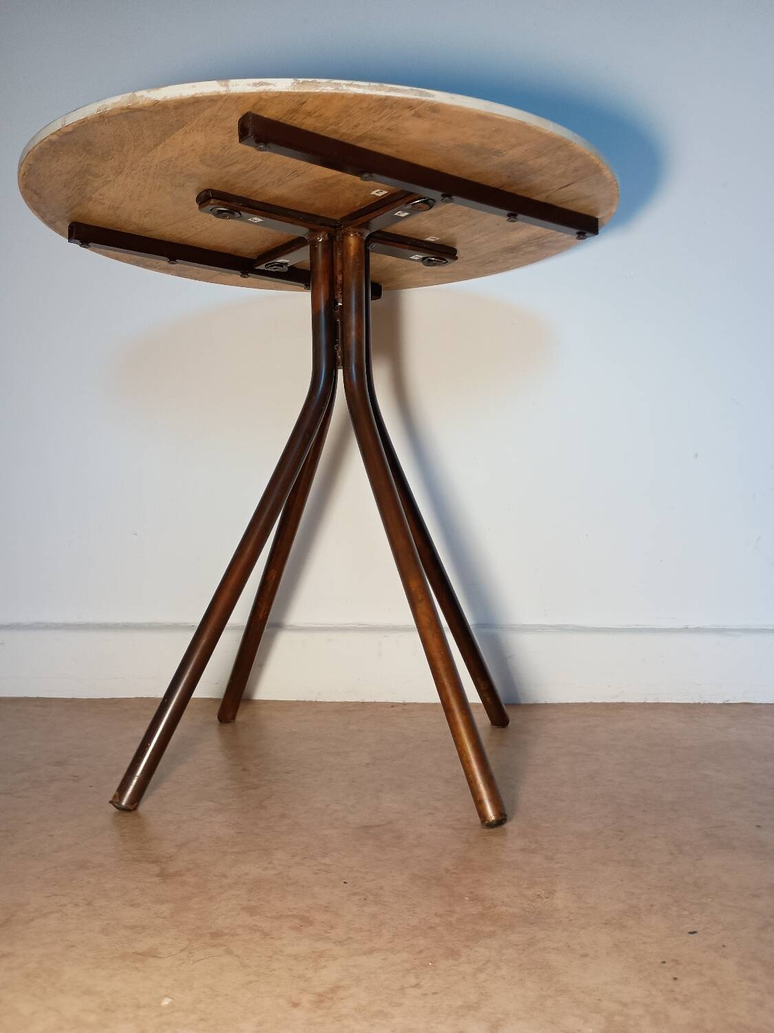 Side table with tapered legs