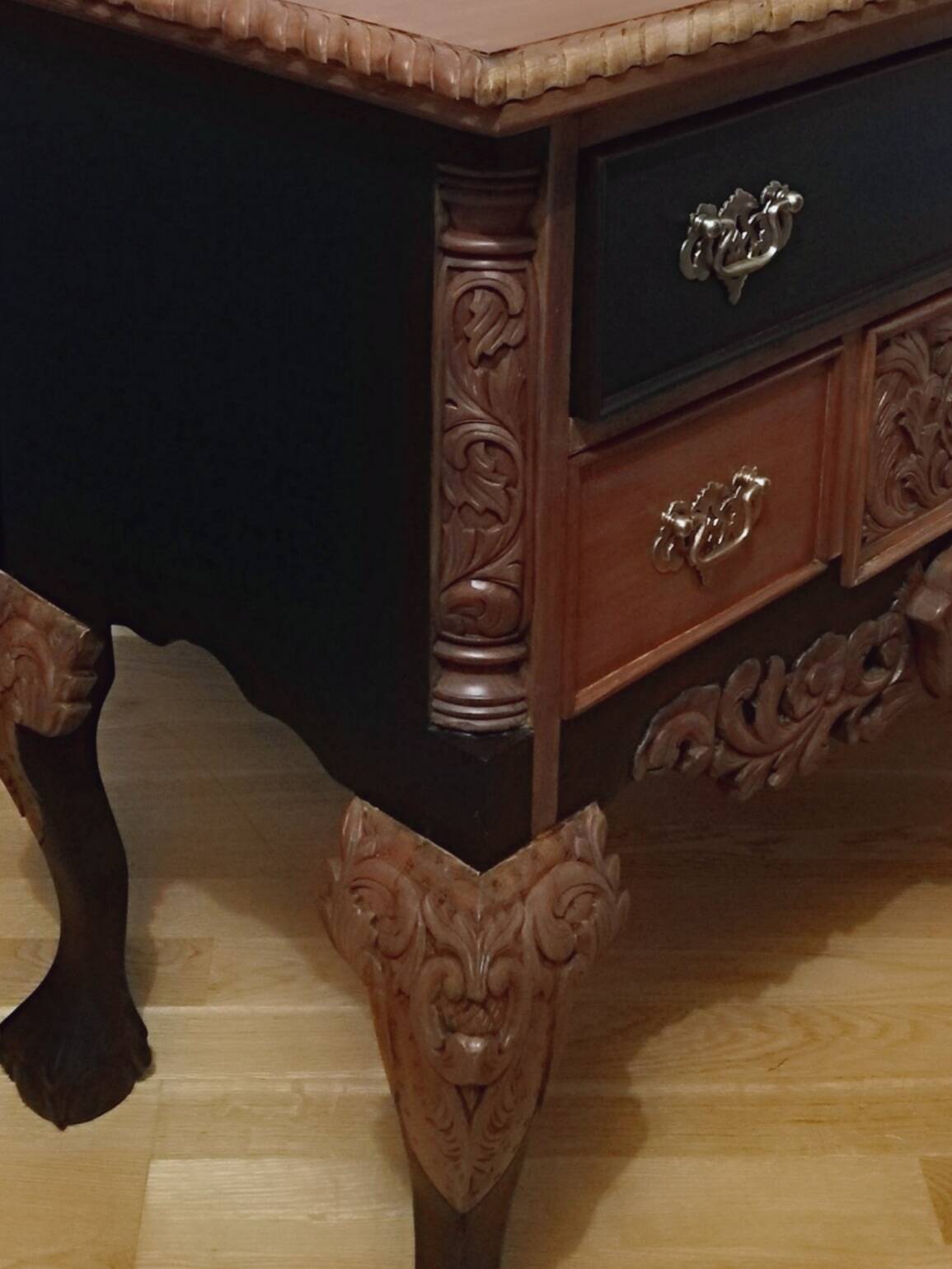 English chest of drawers