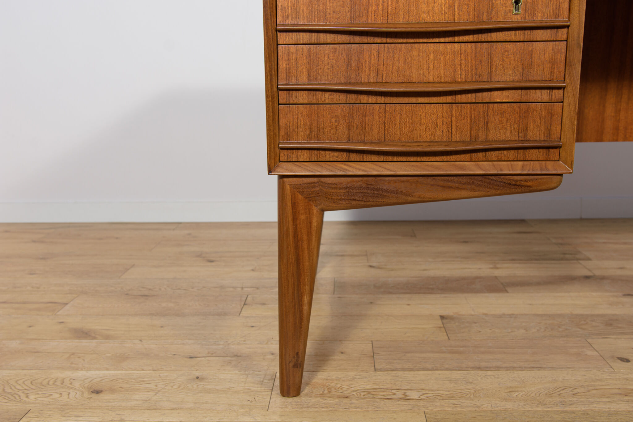 Mid-Century Freestanding Teak Desk, 1960s