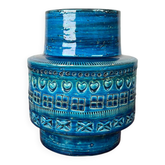 Mid-century Italian pottery vase from the Rimini Blu studio by Aldo Londi for Bitossi, 1960s.