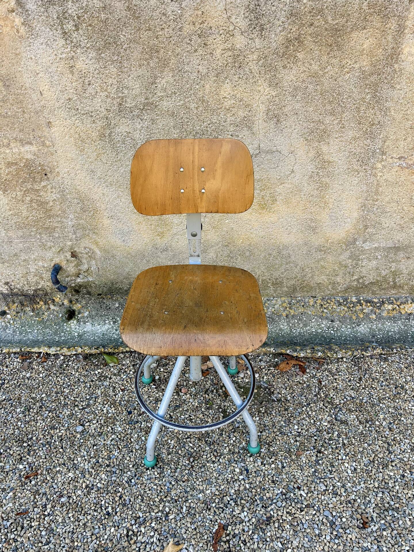 Chaise d’atelier vintage