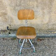 Chaise d’atelier vintage