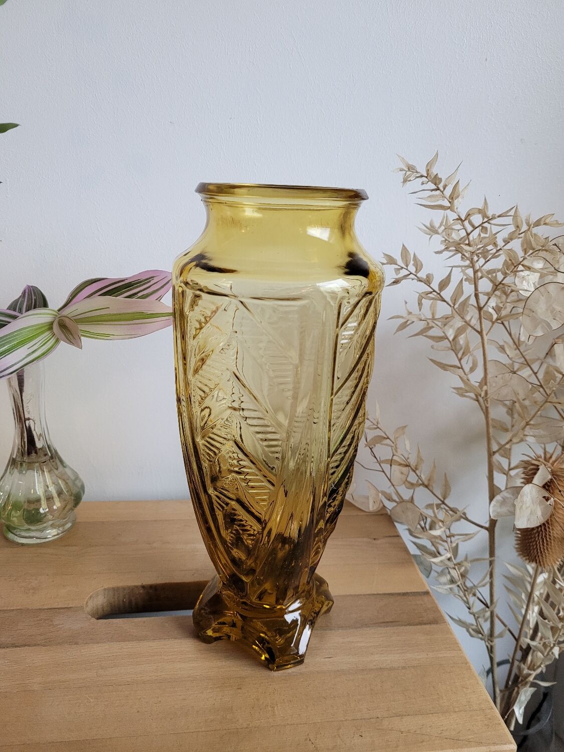 Art Deco vase molded glass