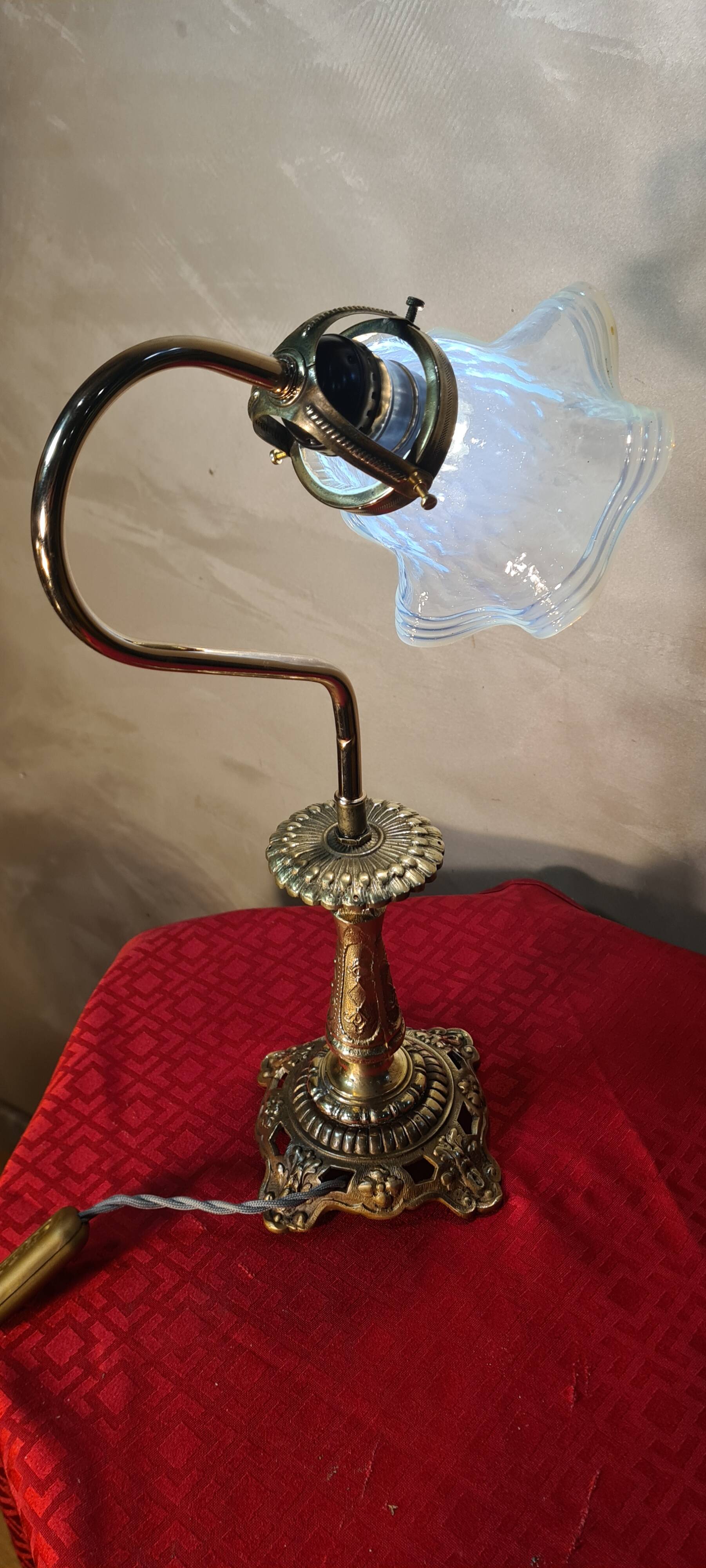 bronze art nouveau tulip lamp with translucent blue lace glass 39x25 cm