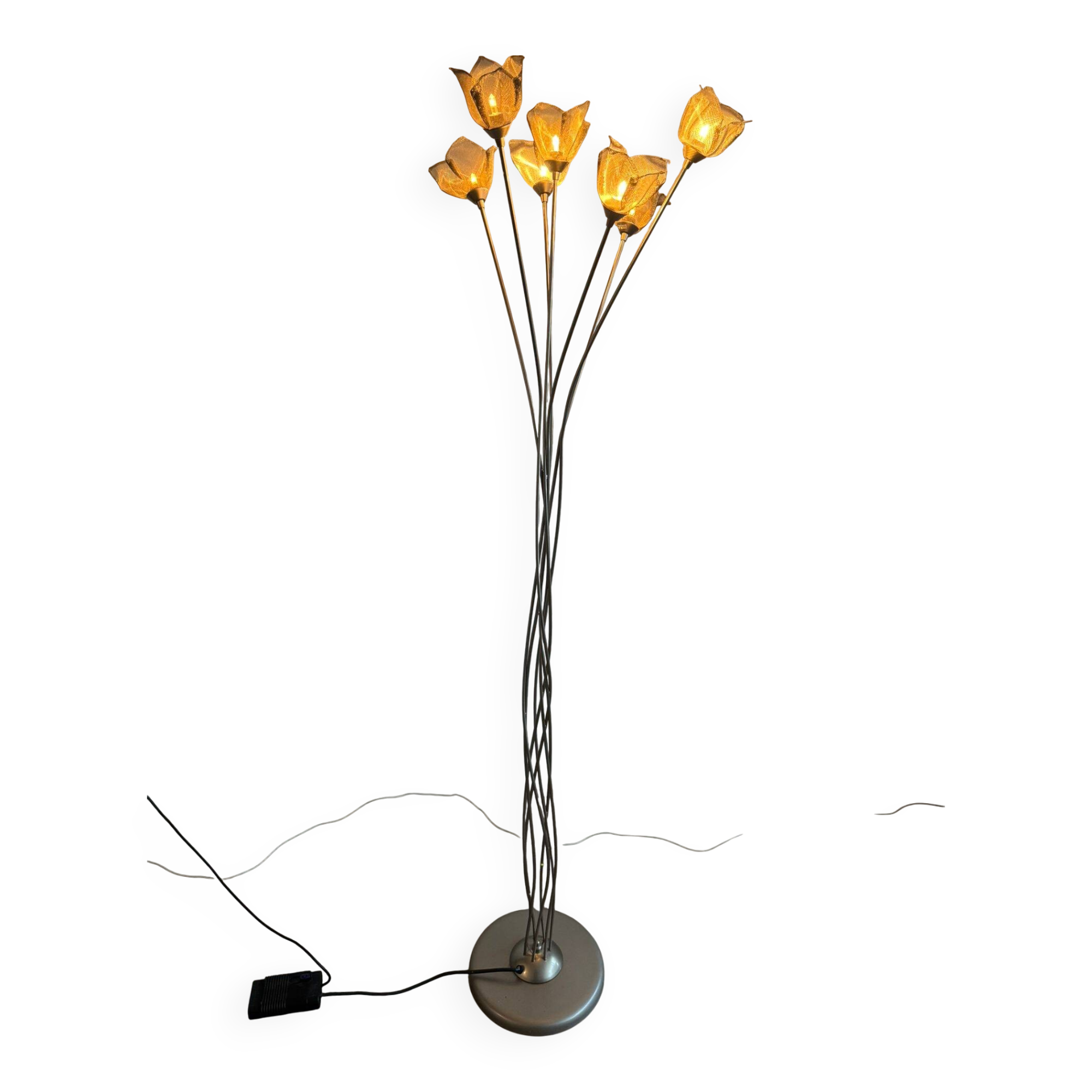 Unique floor lamp by Massive with 7 roses