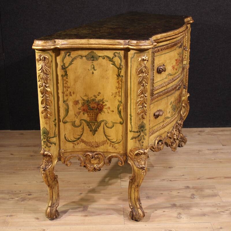 Venetian commode in Baroque style from the 20th century