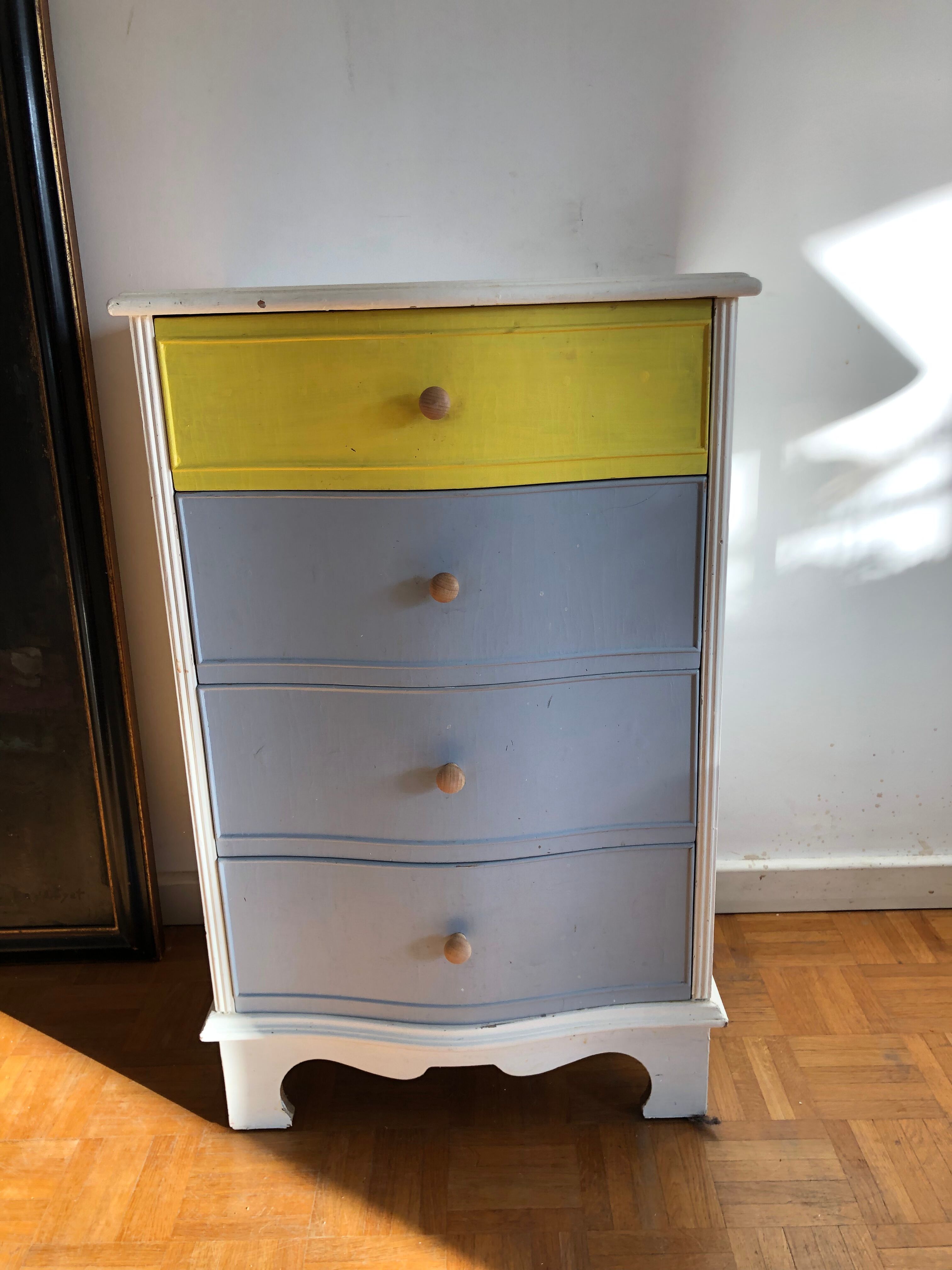 Painted English style chest of drawers