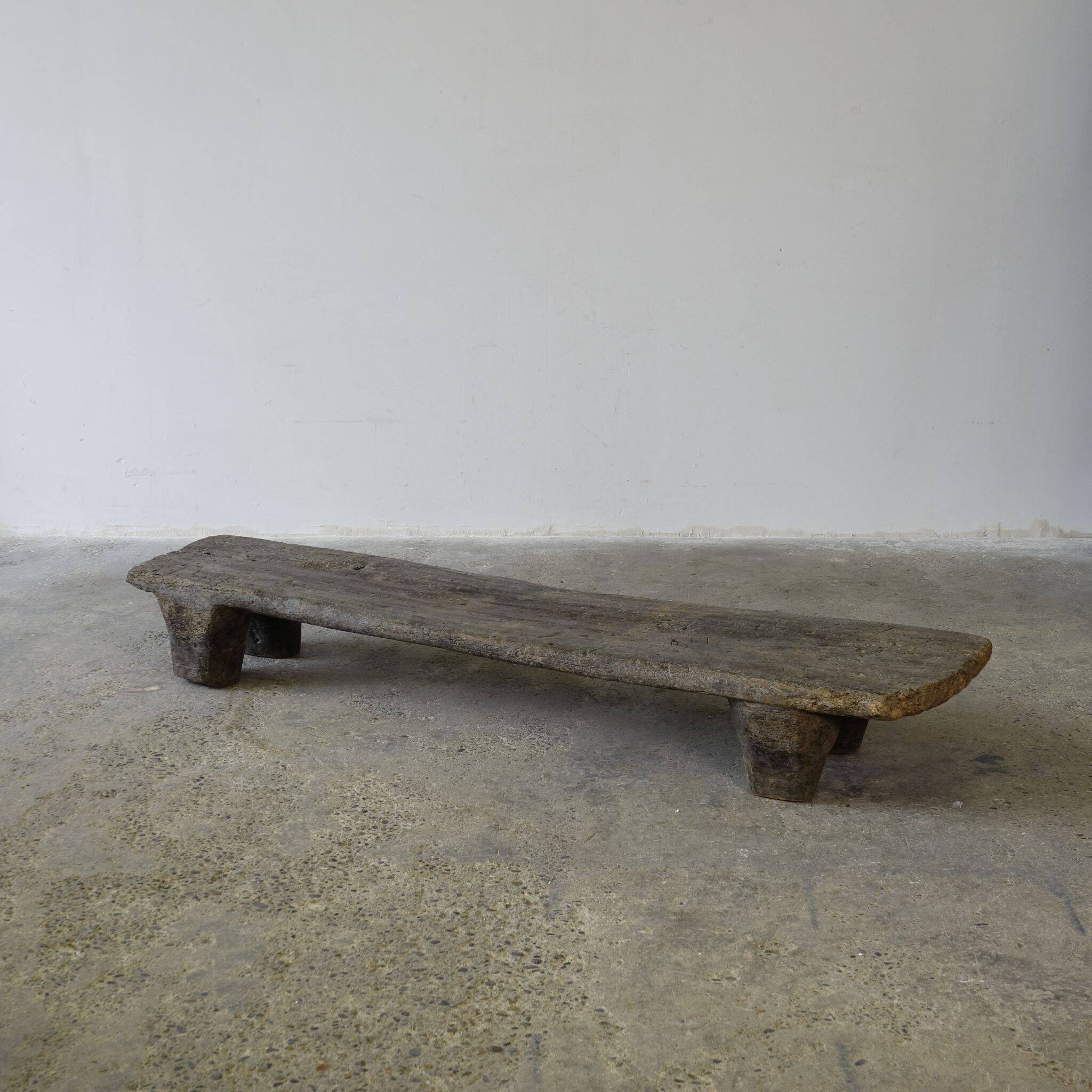 Angami - Authentic old Naga table n°6