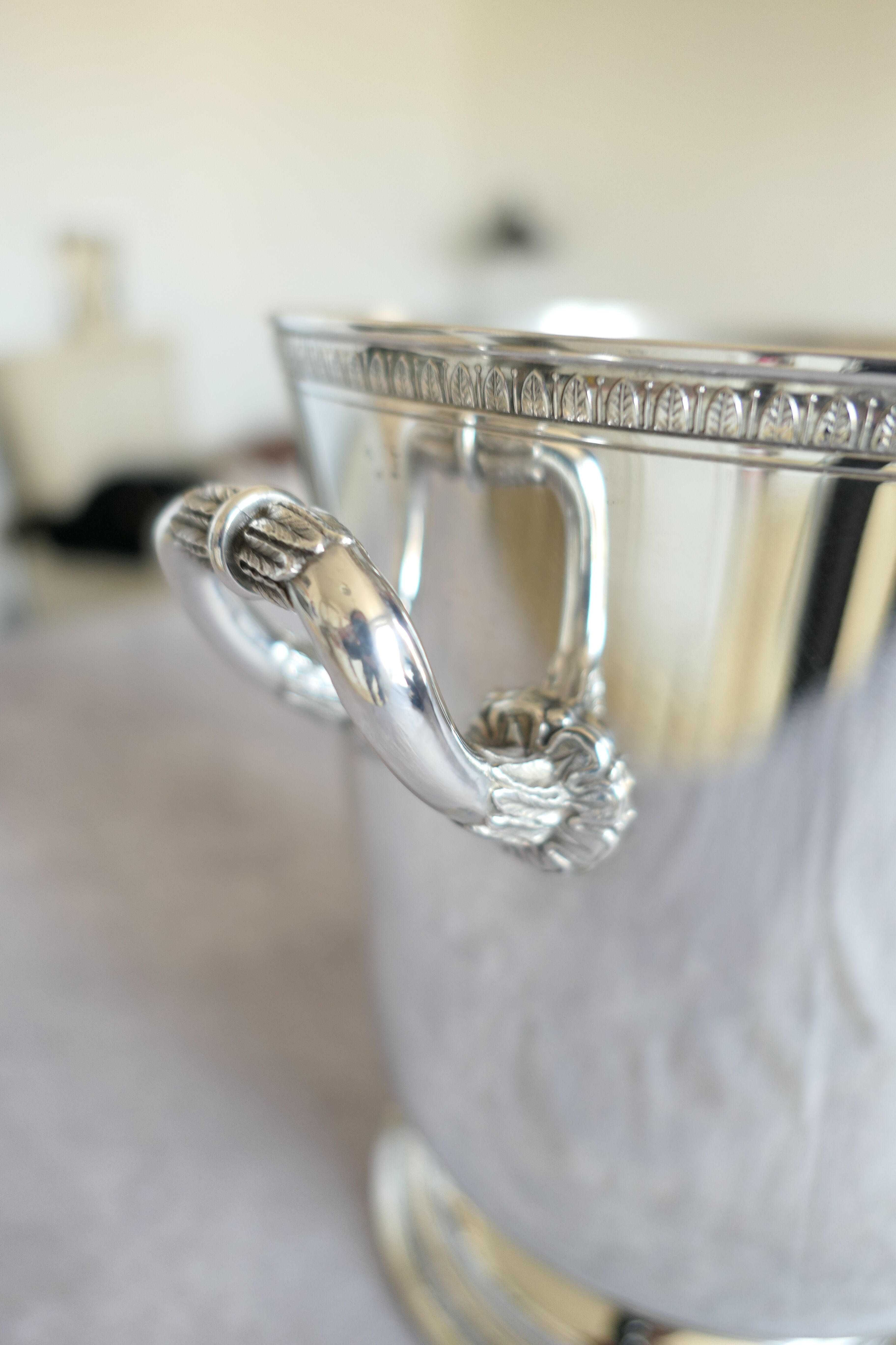 Christofle Malmaison champagne bucket 23 cm. Silver-plated metal.