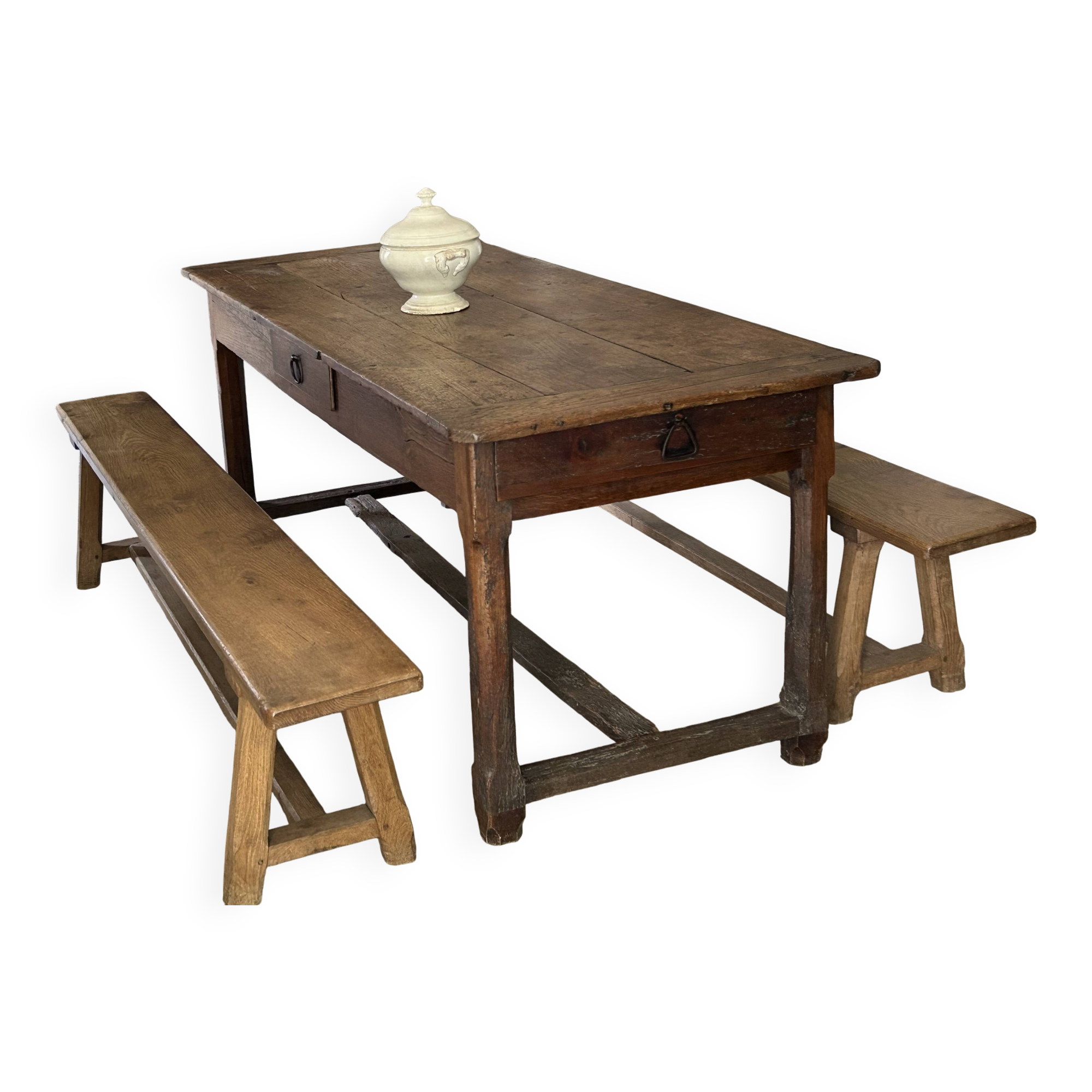 Table de ferme en chêne et 2 bancs, 18ème siècle