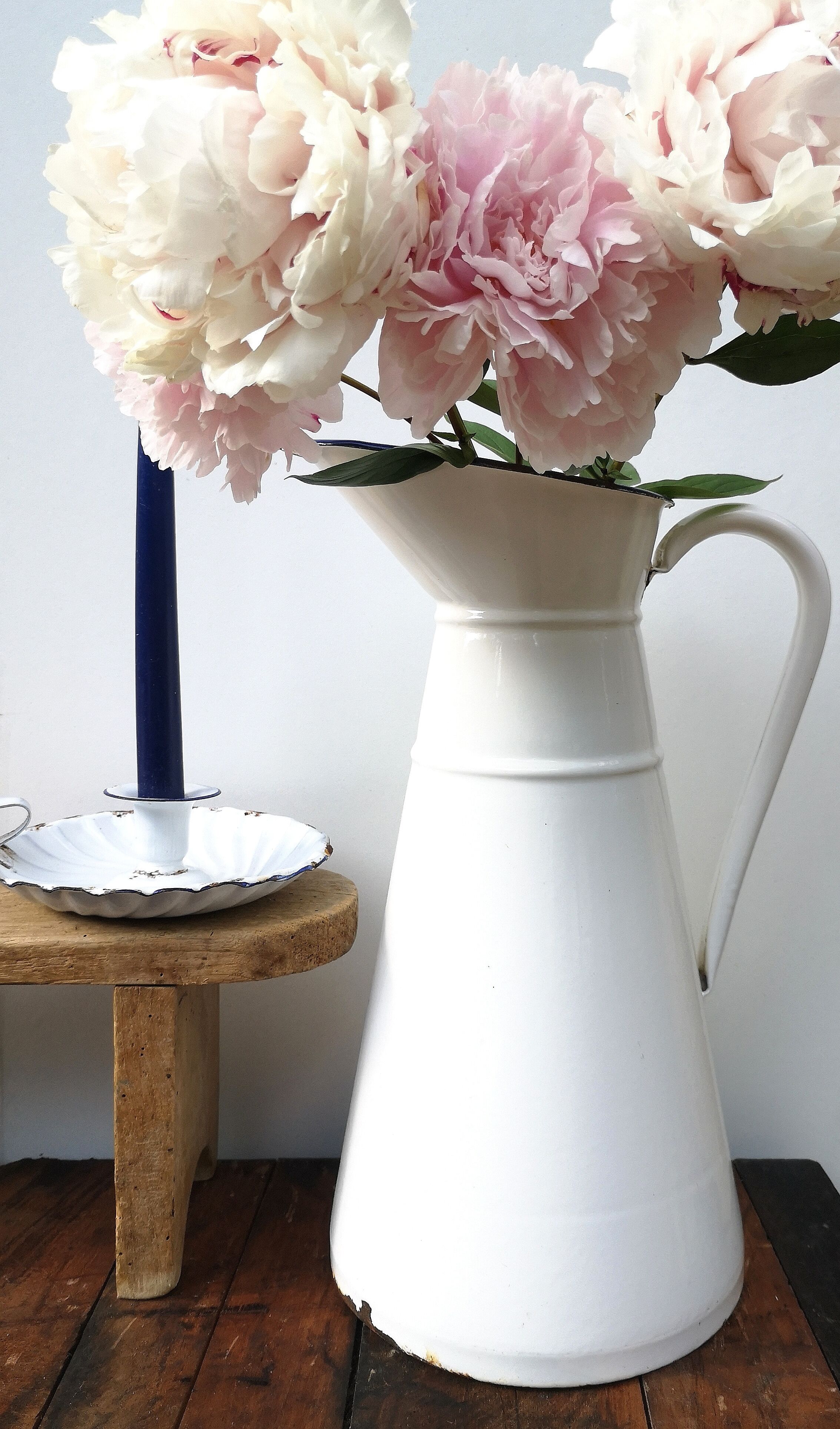 Enamelled pitcher