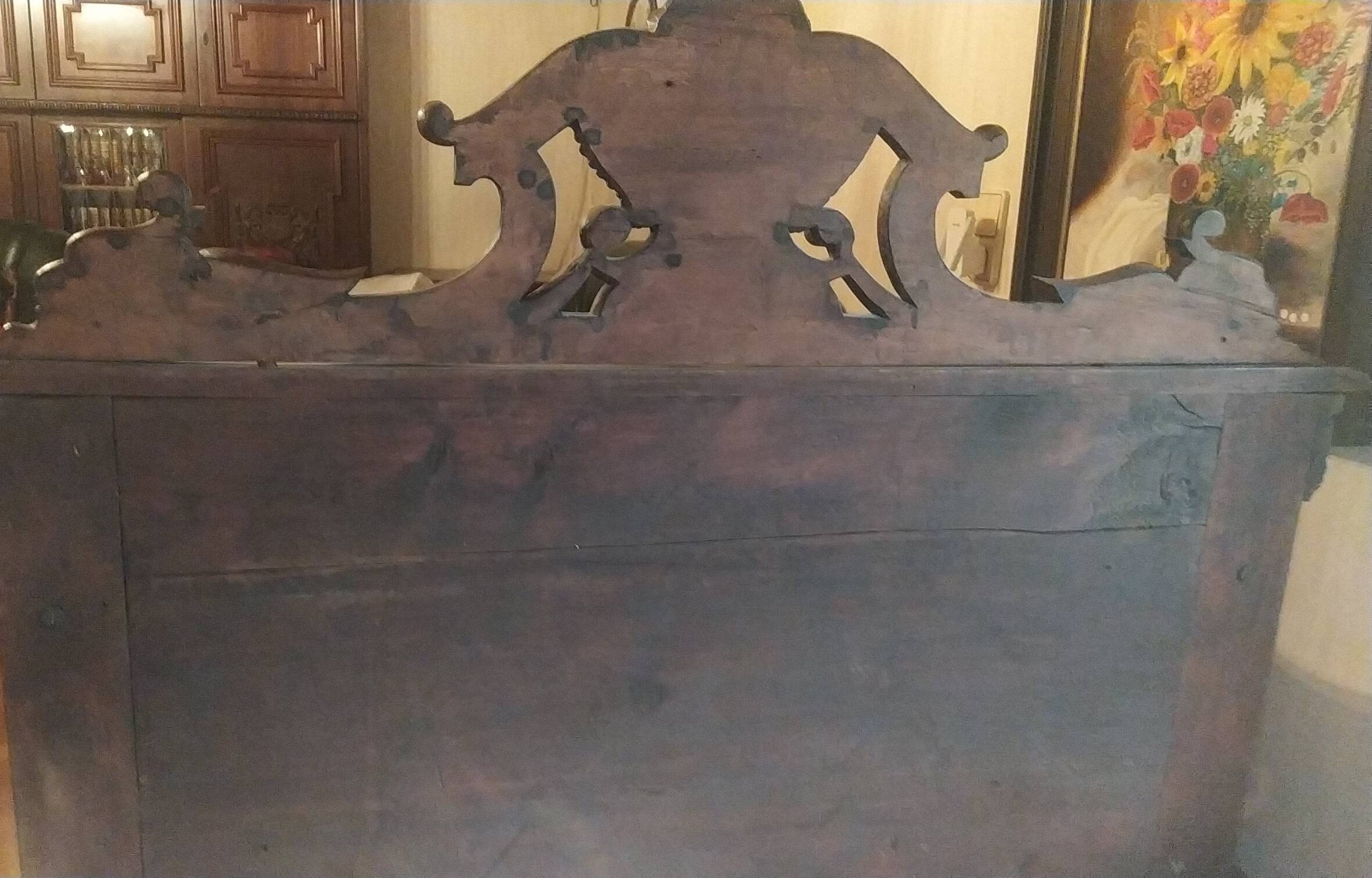 Gothic church bench with chest in carved oak