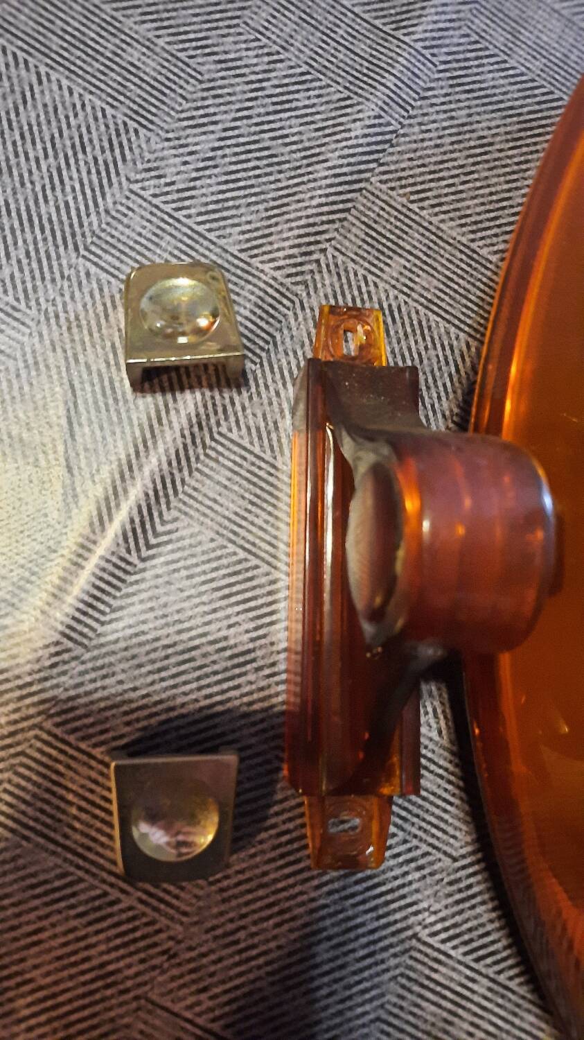 Ensemble 2 miroirs et 2 porte manteau année 70