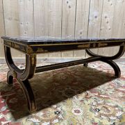 Table basse de style Empire