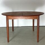 Danish round extending dining table in teak 1960s