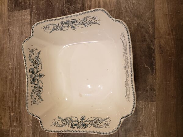 Ensemble de 6 plats Rubis Boch frères