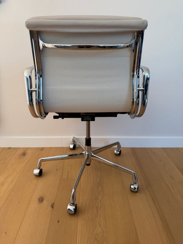 Fauteuil de Bureau Vitra Soft Pad EA 217 Cuir