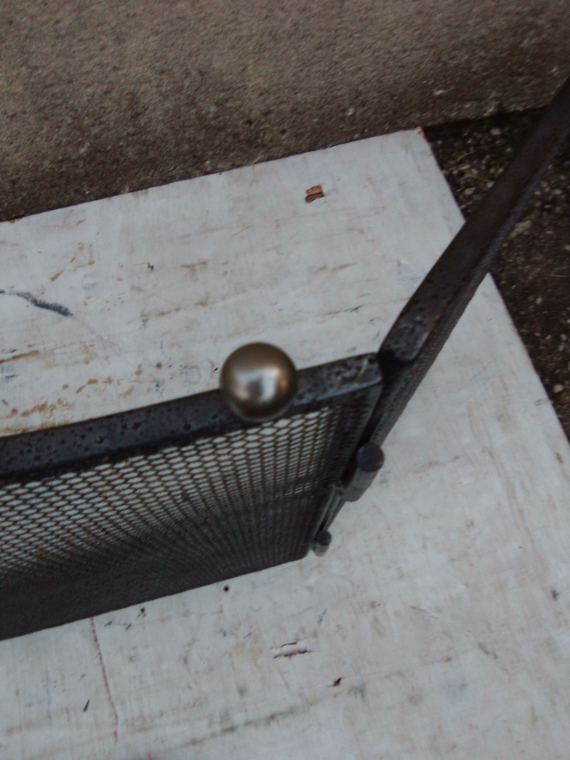 Fire firewall with 2 mesh shutters with 2 balls H 43 cm