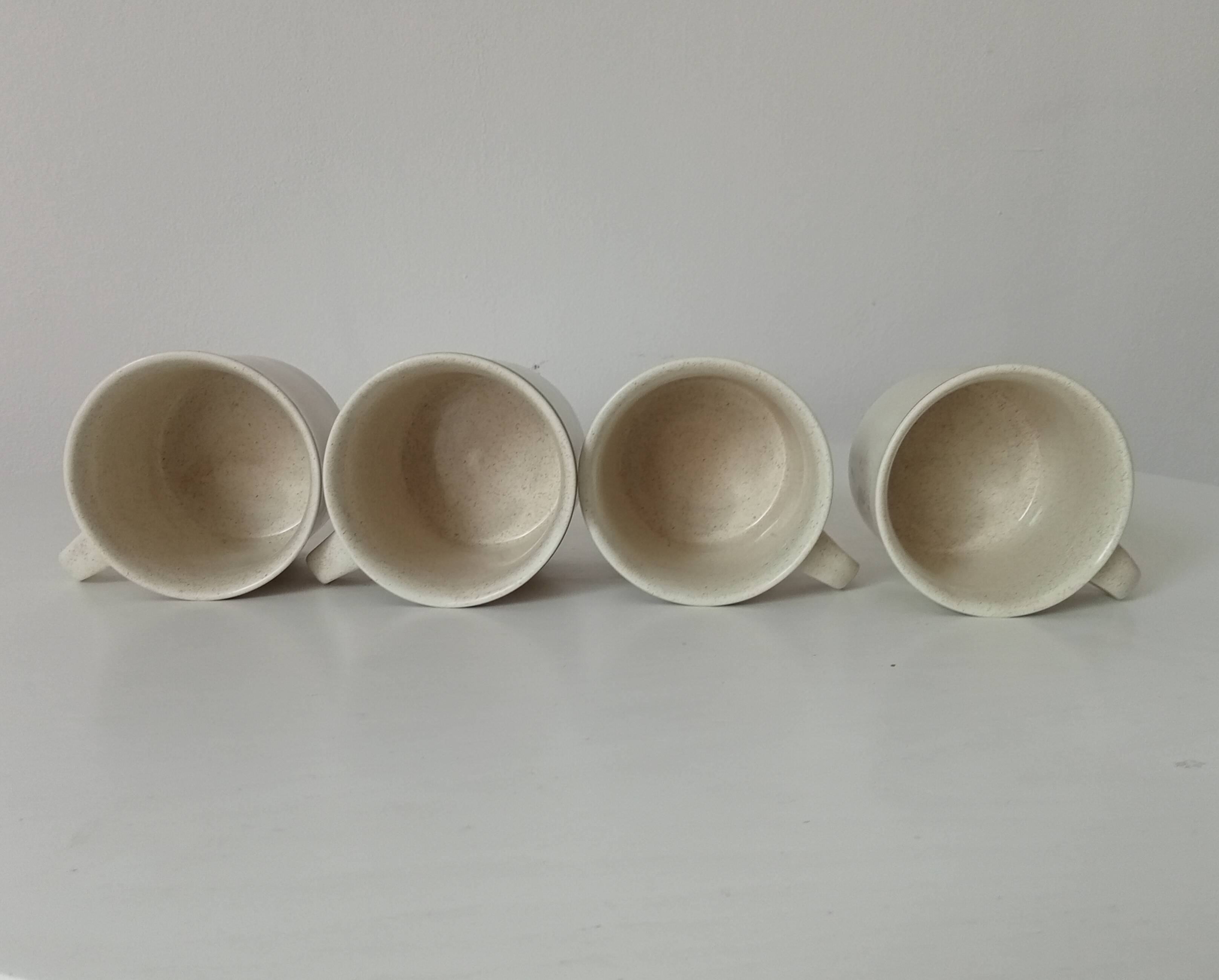 Pair of Royal Doulton English mugs from the 70s