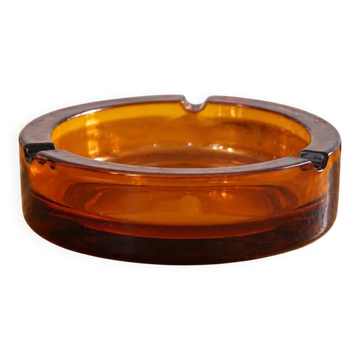 Vintage Italian round ashtray in thick amber glass – Ø 15 cm