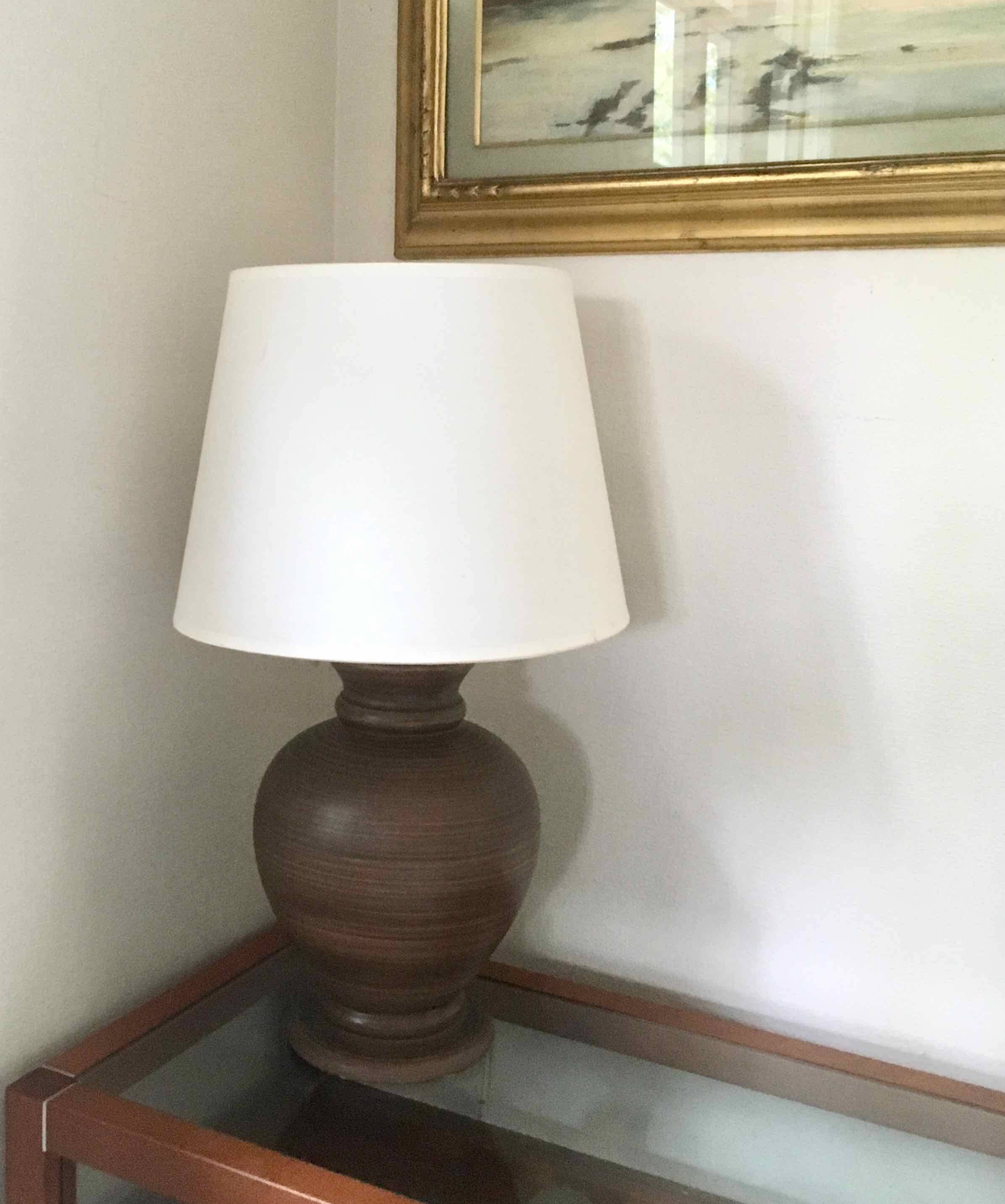 Lampe pied en terre cuite