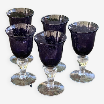Set of 5 wine glasses in blown and bubbled glass, duo line, biot glassware style, unsigned,