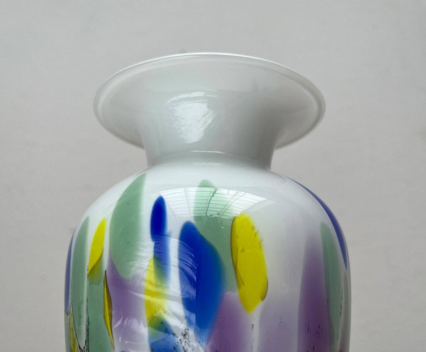 Postmodern glass vase by Hans Jürgen Richartz for the Richartz art collection, 1980s.
